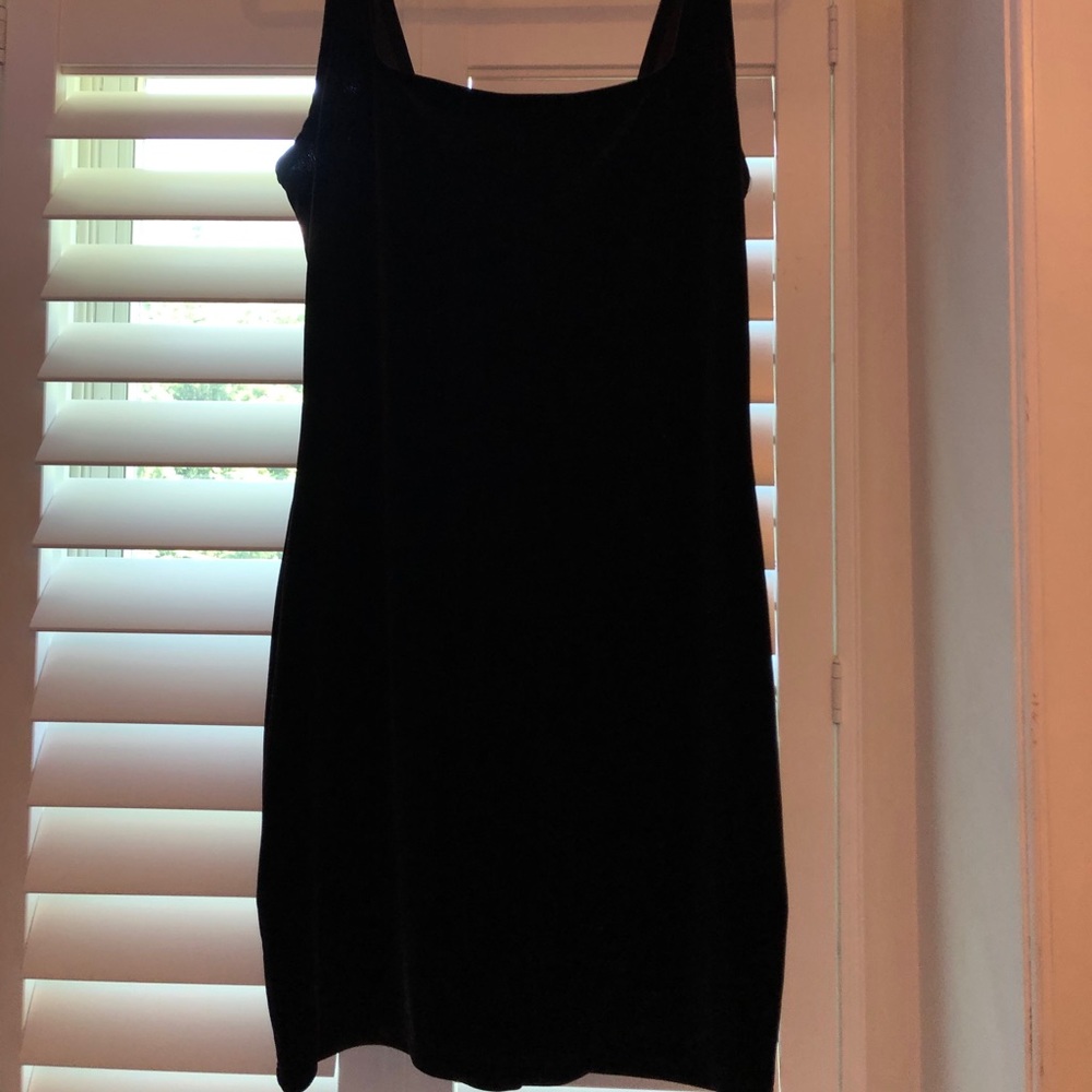 Unworn velvet Urban Outfitters bodycon dress